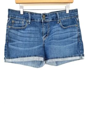 Levi’s Denizen Classic Blue Denim Women's Shorts, cuffed hems, stretch denim
